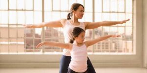 Read more about the article Как приучить детей к утренней гимнастике