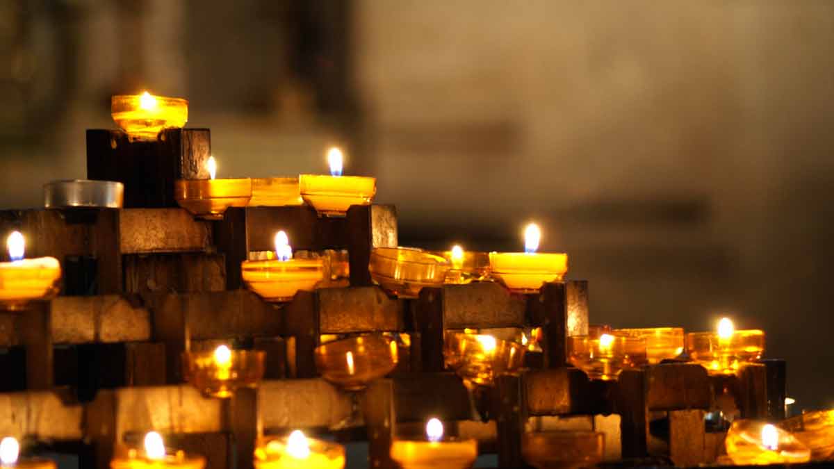 Какие свечи выбрать для медитации?